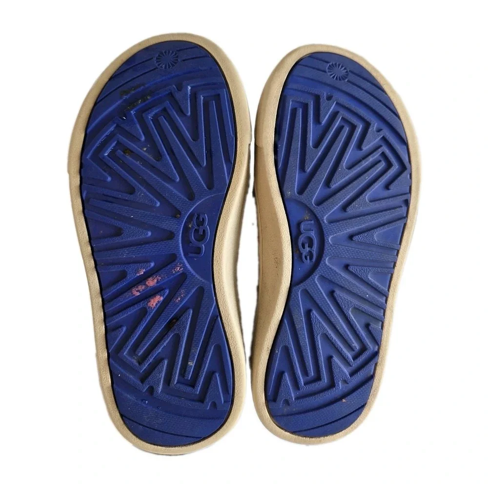 UGG toddler zip